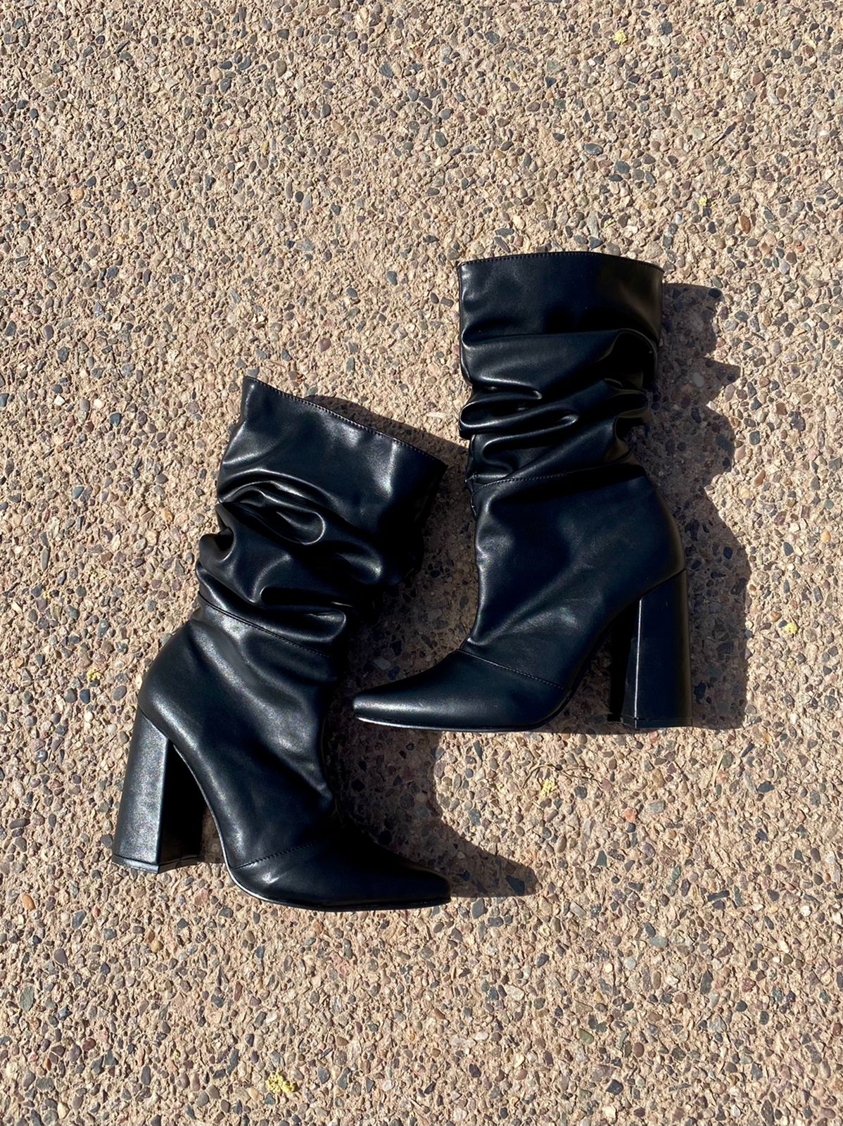 Bota Cleveland Negro
