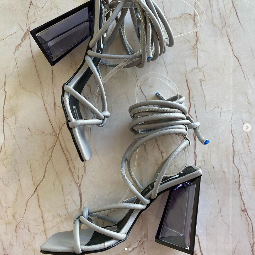 Tacones Camila Gris