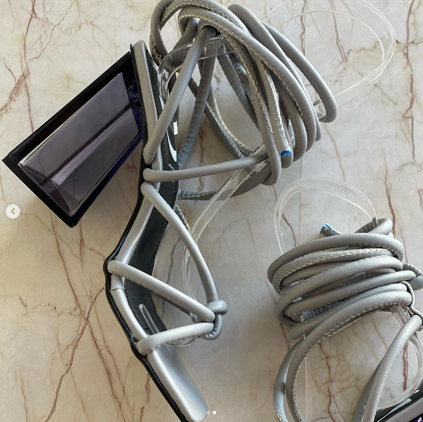Tacones Camila Gris