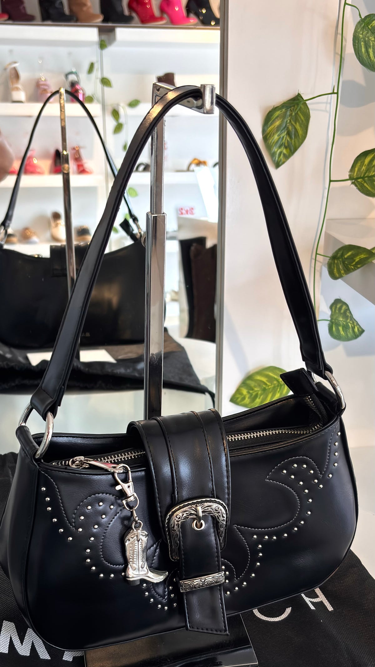 Black Western Bag - Charm de Cowboy Boot incluido