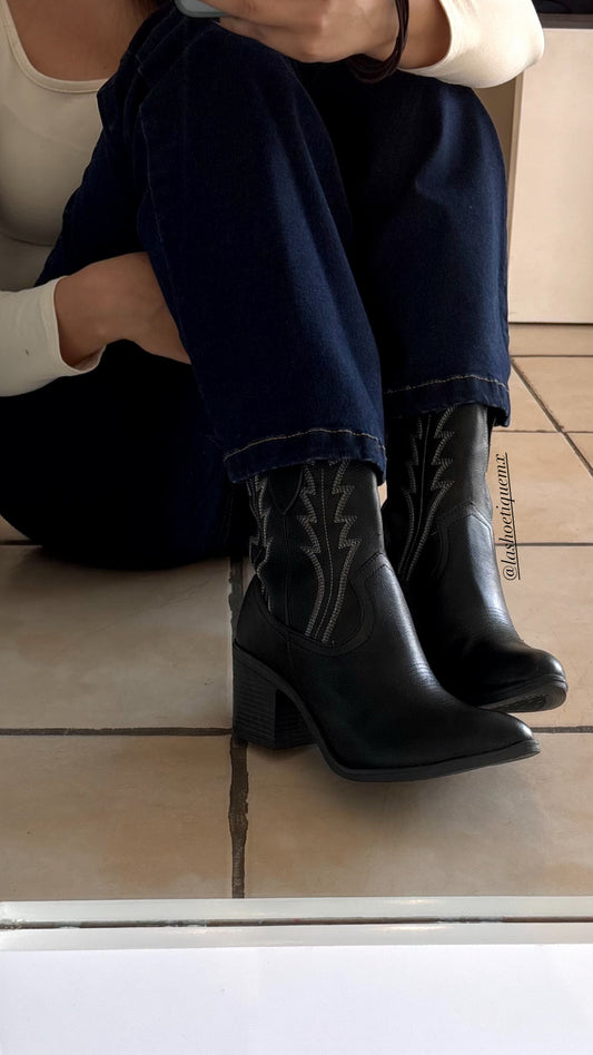 Botin Oasis Mini Negro